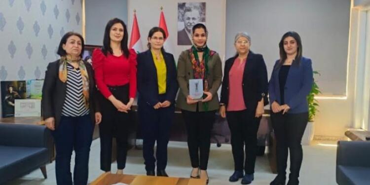 Rojava’dan bir kadın heyeti Federe Kurdistan’da