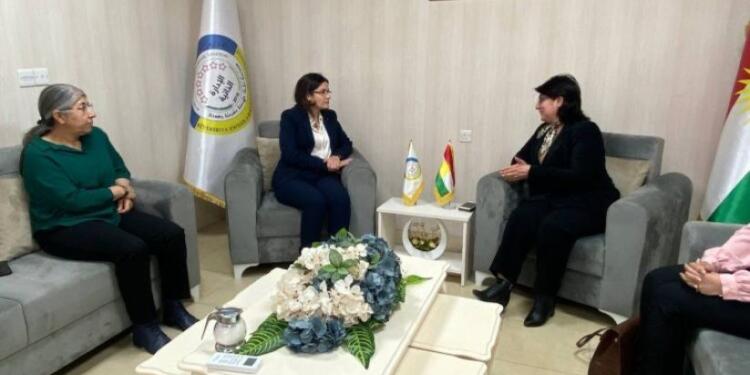 Kuzey ve Doğu Suriye’den gelen heyet YNK ile görüştü