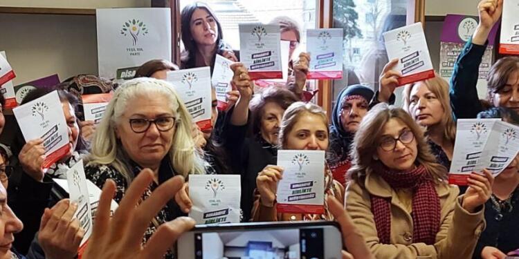 Kadınlardan Paris’te Yeşil Sol Parti ile dayanışma etkinliği