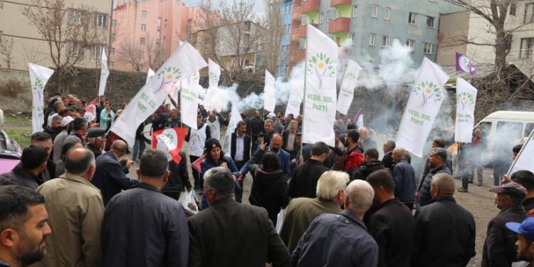 Qers merkezde Yeşil Sol Parti ikinci seçim bürosunu açtı