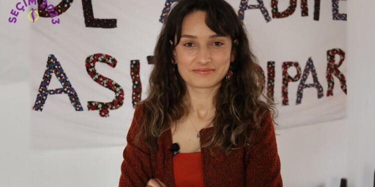 Göç ettirildiği topraklarda vekil adayı oldu