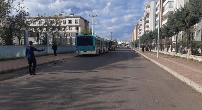 Depremzedeler otobüslerle Erdoğan’ın mitingine taşındı