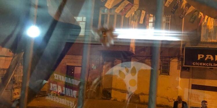 Amed’de Yeşil Sol Parti bürosuna mermi isabet etti
