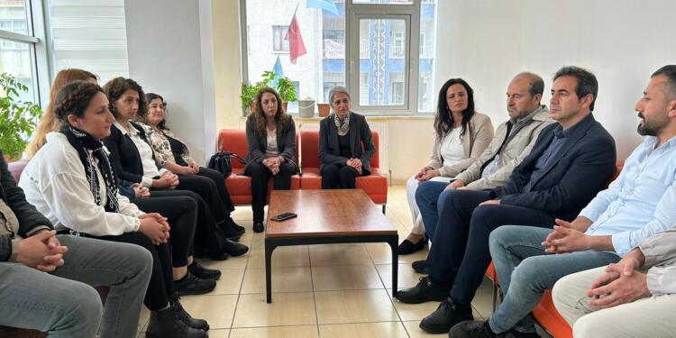 Yeşil Sol Parti’den kurumlara dayanışma ziyareti: Daha güçlü çalışacağız