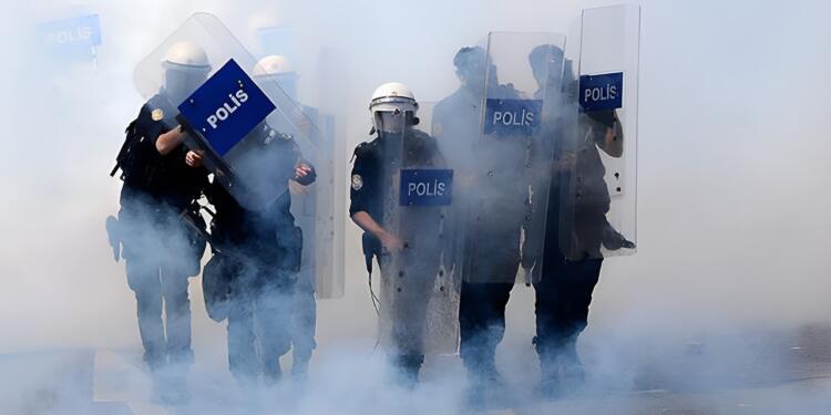 Seçime günler kala Emniyet ve Jandarma biber gazı almaya başladı