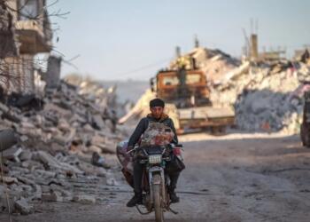 İHD: Depremden kurtulan Suriyeliler, ötekileştirme enkazı altında kaldı