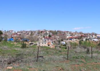 Aleviler yıkılan evlerinin yeniden inşasında ayrımcılıktan endişe duyuyor