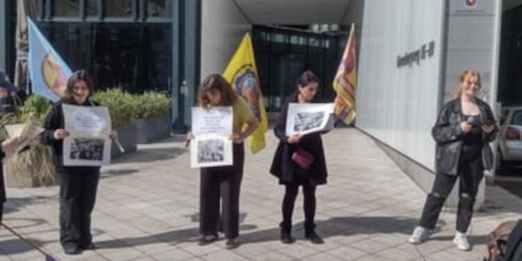 İşkenceyle katledilen Filipinli devrimciler için protesto eylemi