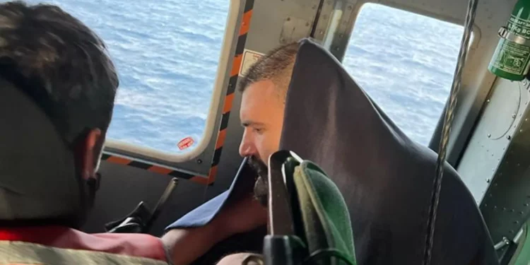 Antalya açıklarında gemi battı: 9 personel aranıyor