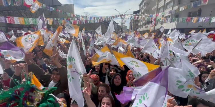 Yeşil Sol Parti Eş Sözcüleri gözaltılara tepki gösterdi: Mücadelemizden bir adım geri atmayacağız