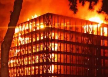 İzmir’de binada yangın: Çok sayıda yaralı var