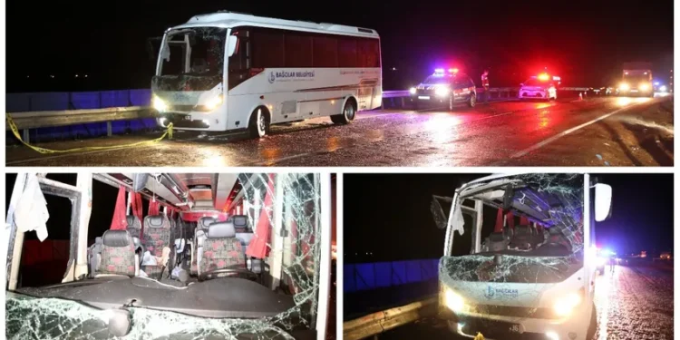 Belediye otobüsü kaza yaptı: 3 ölü, 19 yaralı