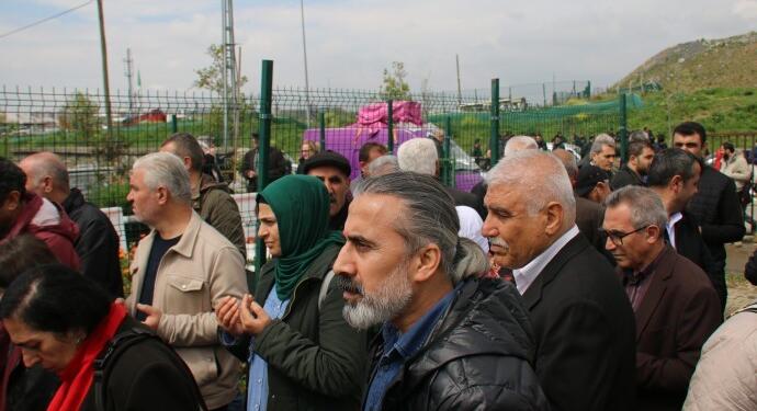 Türkiye ve Kurdistan kentlerinde mezarlık ziyaretleri