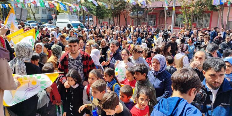 Amed’de Yeşil Sol Parti Kadın bürosu açıldı: Kadınların adresi Yeşil Sol’dur