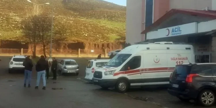 Bayram namazı çıkışı kavga: 5 kişi yaralandı