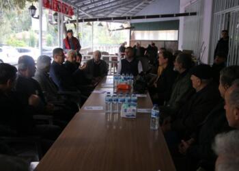 Yeşil Sol Parti adayı Defne’de ziyaretlerde bulundu