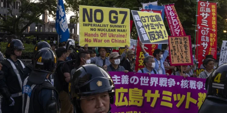 G7 zirvesi Rusya’ya yaptırımla başladı