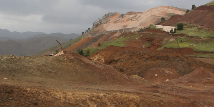 Bêzar Dağı yerle bir ediliyor