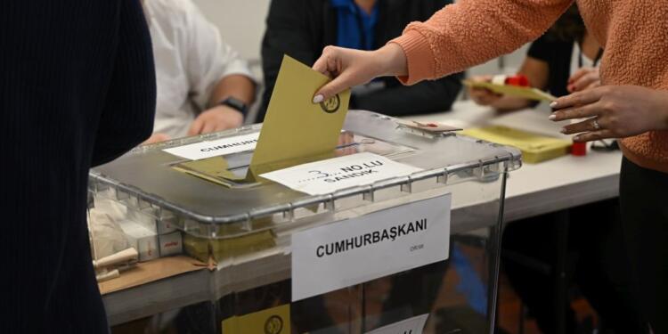 Yurt dışında oy kullananların sayısı 1 milyonu aştı