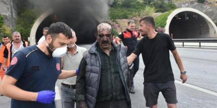 Bayraklı Tüneli’nde yangın: 17 kişi yaralandı