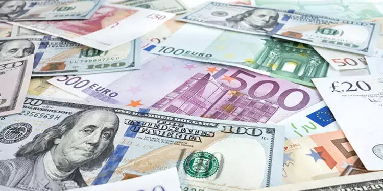 Dolar ve eurodan lira karşısında yeni rekor