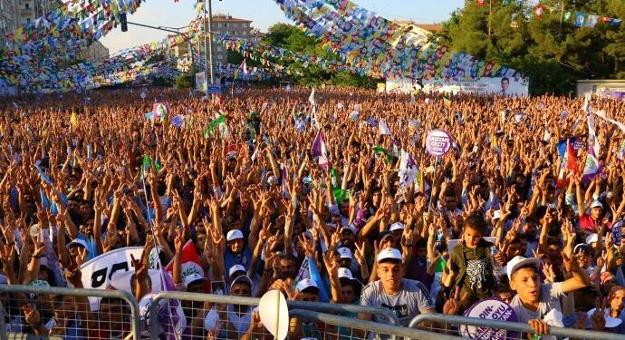 Yeşil Sol Parti adayları Amed halkını mitinge çağırdı