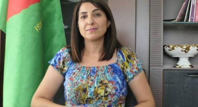 Kayyumla görevden alınan Eşbaşkan Toprak beraat etti