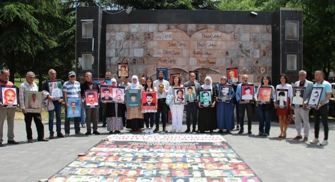 Kayıp yakınları 29 yıl önce katledilen ve kaybettirilenlerin faillerini sordu