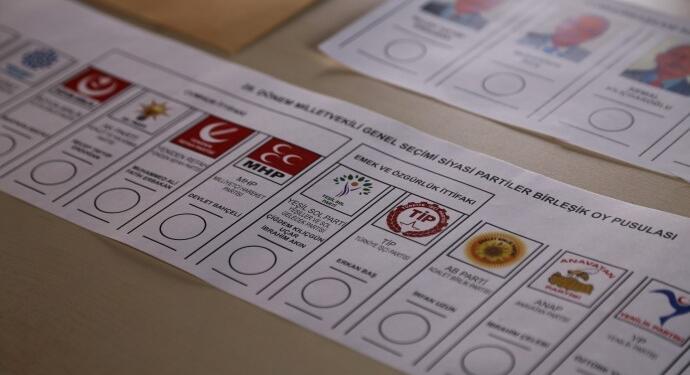 Oy pusulaları bölgelere gönderildi