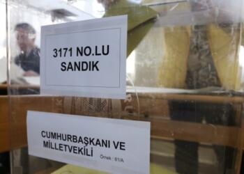 Sandıklar kapandı, oy sayma işlemi başladı