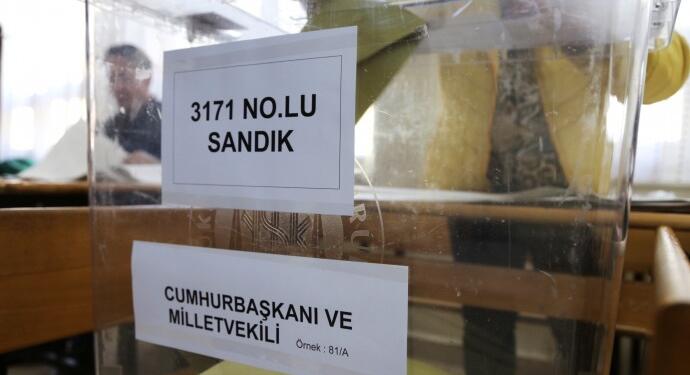 Sandıklar kapandı, oy sayma işlemi başladı