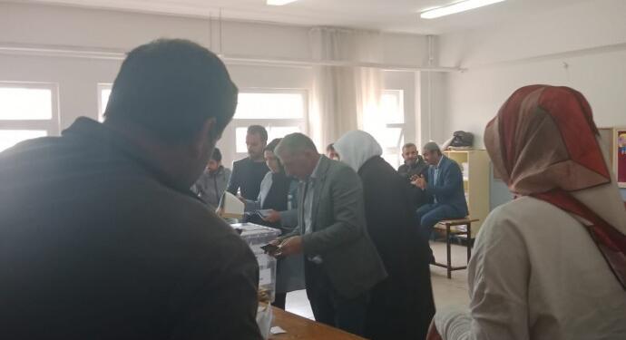 Avrupa’dakilerin yerine oy kullanıldı, asker ‘müdahale edemem’ dedi