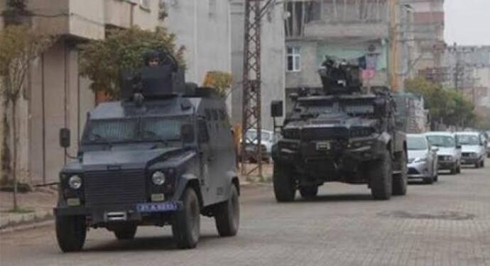 Zırhlı araç çarpan çocuk 2 hafta hareket edemeyecek