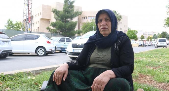 Emine Şenyaşar: Oğlum bırakılana kadar buradan ayrılmayacağım