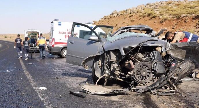 Amed’te trafik kazası: 2 ölü, 10 yaralı