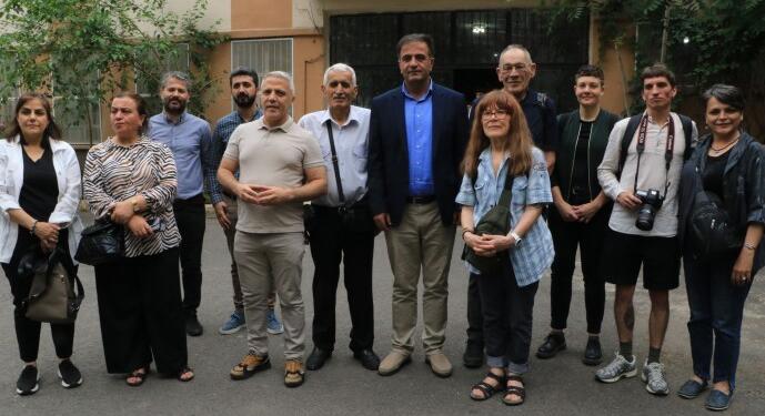 Almanya Sol Parti vekili seçimleri takip etmek için Amed’de