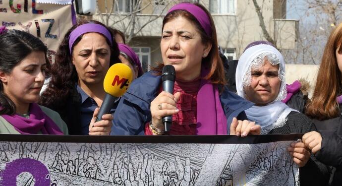 Beştaş’tan kadınlara çağrı: Mührümüzü vuralım kadın düşmanı ittifakı gönderelim