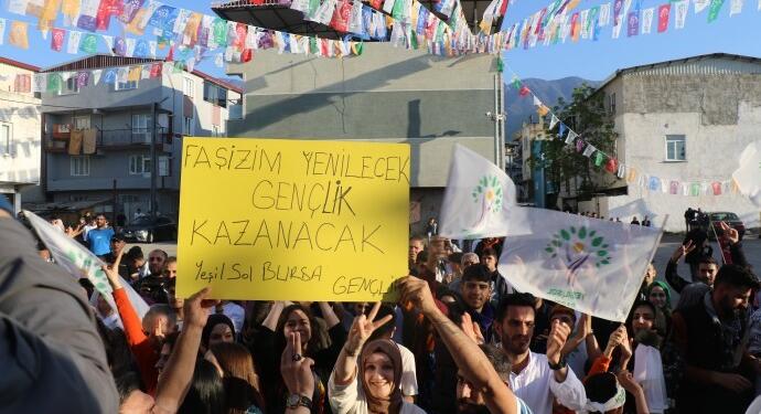 Bursa’da gençlik sahada: Üzerimize düşen sorumluluğun farkındayız