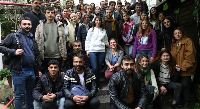 Yeşil Sol Parti adayları gençlerle buluştu