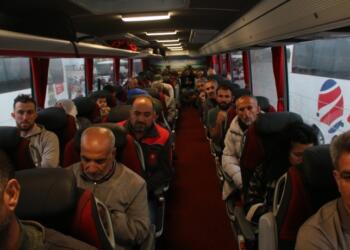 Hareketli seçmen oy kullanmak için yola çıktı