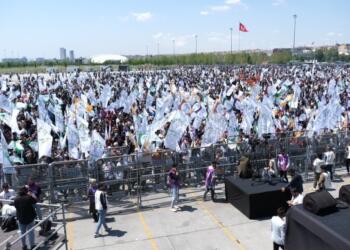 Yeşil Sol Parti’den İstanbul’da miting: Güneşimizi gördük bizi durduramazsınız