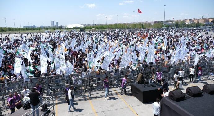 Yeşil Sol Parti’den İstanbul’da miting: Güneşimizi gördük bizi durduramazsınız