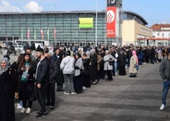 Yurt dışında oy kullanma işlemi gümrüklerde sürüyor