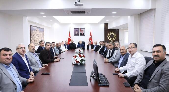 Mêrdîn kayyumu ikinci tur için çalışmalara başladı: Muhtarlara baskı