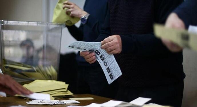 Yurt dışında sandık başına gidenlerin sayısı 1 milyon 615’i buldu