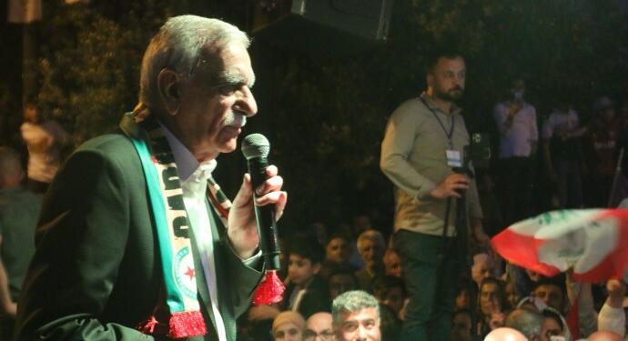 Ahmet Türk halka seslendi: Yeşil Sol Parti’nin amblemini ev ev dağıtın