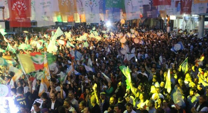 Mersin mitingine çağrı: Gelin büyük halaya birlikte duralım