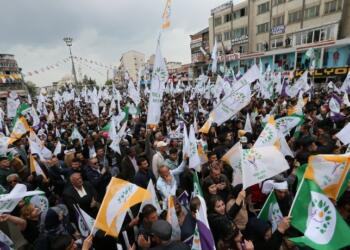 Wan’da her yer Yeşil Sol Parti: Bu ülkeye onuru da barışı da biz getireceğiz | Canlı Yayın