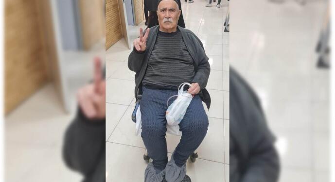 Tekerlekli sandalyeyle gelip oy kullandı: Diktatörlük sona ersin