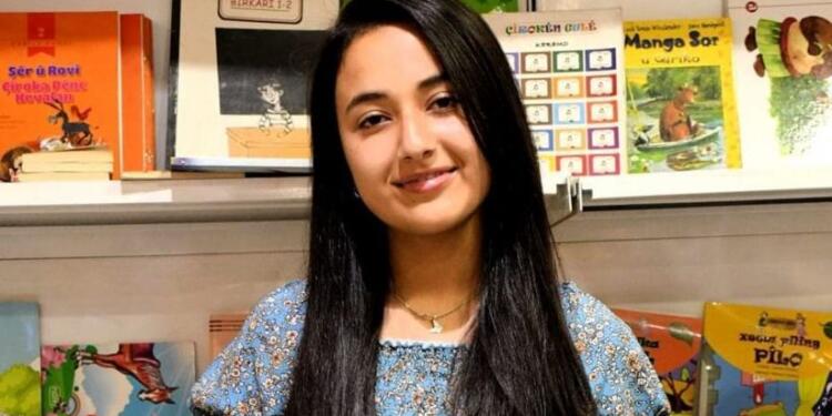Çocuk yaşta Rojava’nın ilk çocuk kütüphanesini açan Rona’nın amacı Kürtçe’yi çocuklara sevdirmek